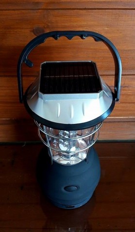 LampiÃ£o de 36 led com dÃ­namo carregador solar 